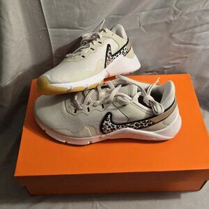 Nike Legend Essential 2 Premium Women's Training Shoes Size 7.5